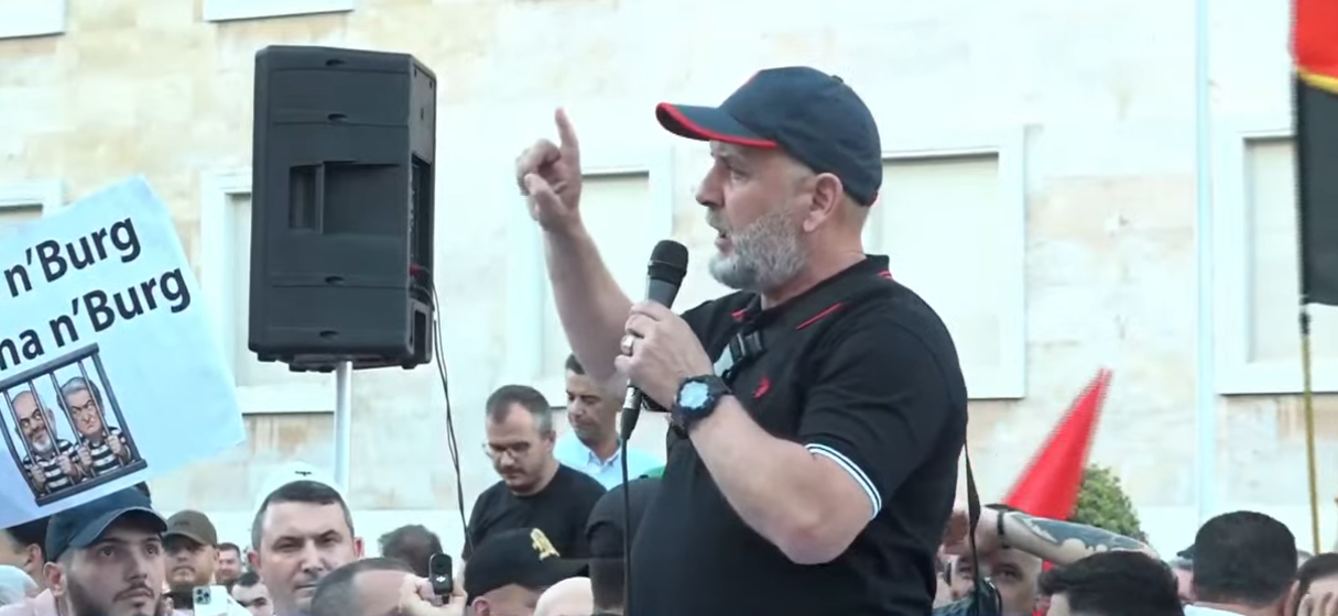  Populli si dragoi    Alfred Çako  Edi Rama largohu  Vendi ka nevojë për një kontratë të re sociale  Kryeministri të mos jetë më shumë se dy herë në pushtet 