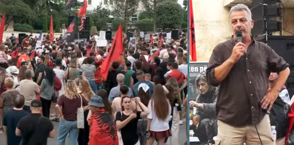 Aktivisti  Ta dijë Edi Rama  këtu në shesh jemi gjallë a vdekur derisa të të largojmë  Për protestën flasin mbarë mediat ndërkombëtare