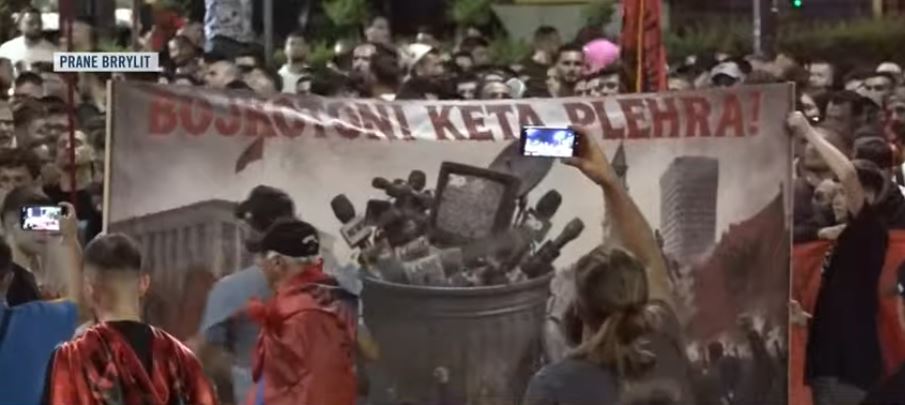 bojkotoni keta plehra banderola