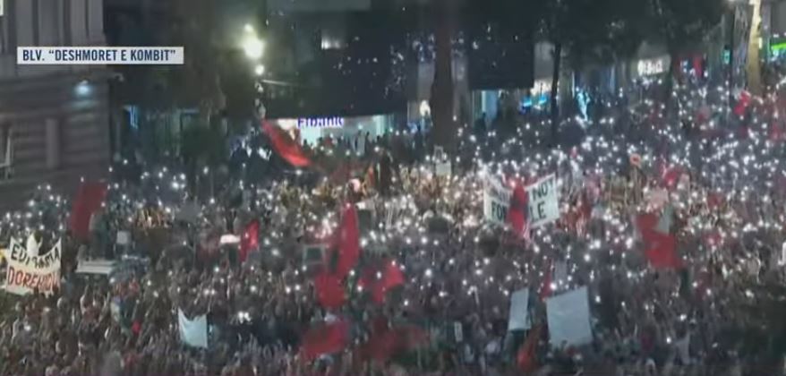 bulevard protesta telefona