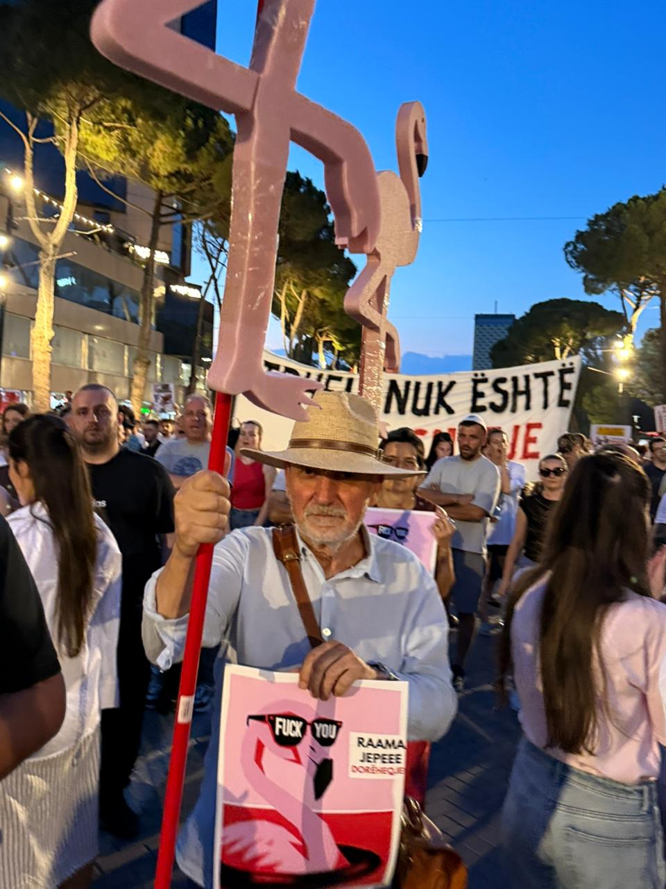 fatos lubonja pankarta protesta 24 (1)