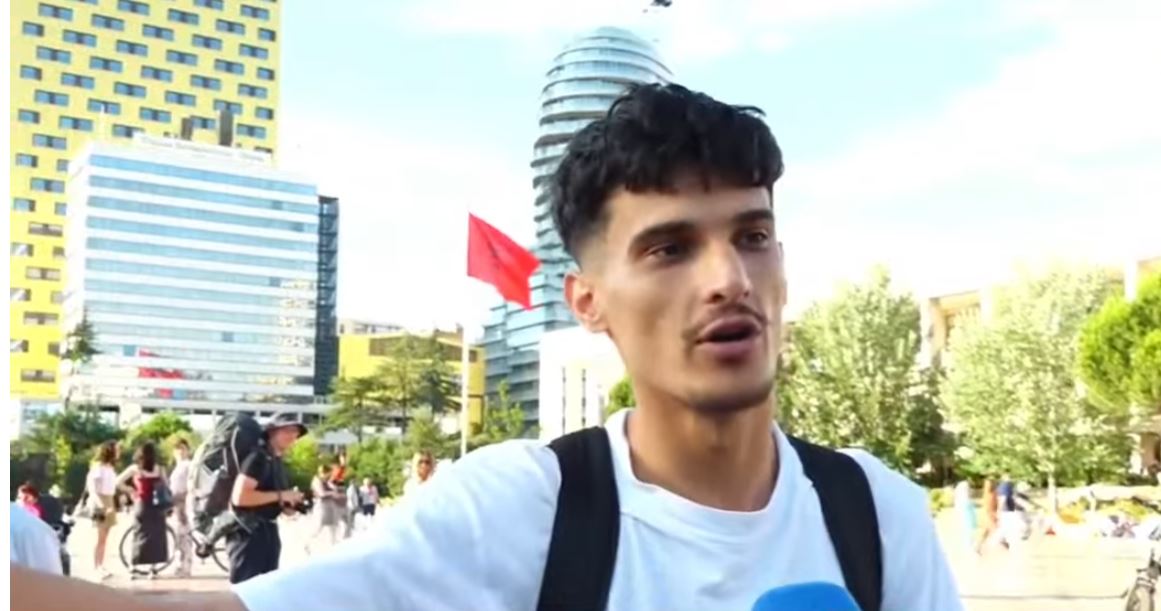  Gjithë natyra jonë po shitet   Protestuesi  Kur dëgjova Rama në burg  Berisha në burg  thashë do dal dhe unë  Fieri po mbahet me dhunë të mos protestojë se po   
