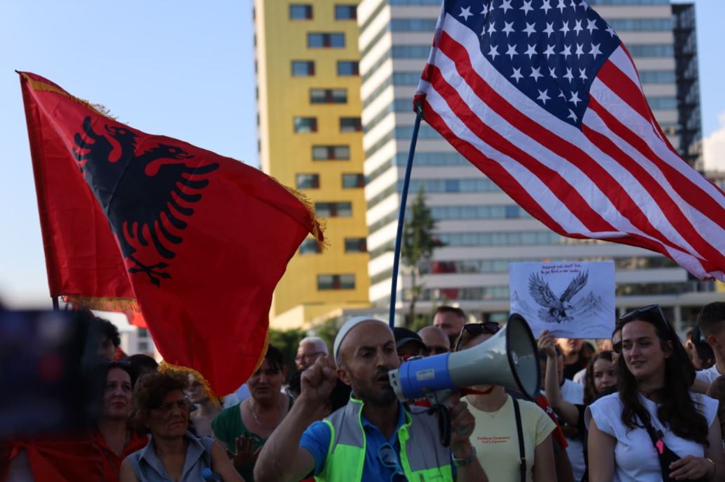 flamuri amerikan protesta