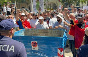 kosh rama berisha balluku protesta