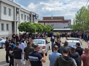 U arrestuan për blerje votash, Gjykata liron nga paraburgimi drejtorët e institucioneve serbe në Kosovë!