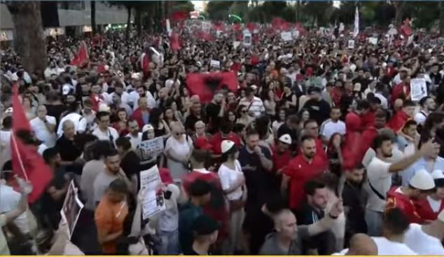 kryeministria protesta