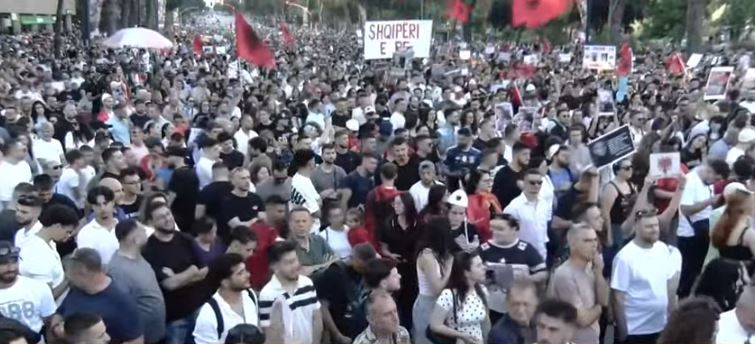 kryeministria proteste