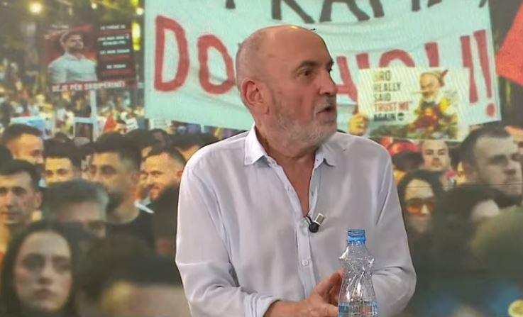  Protestat nuk dëmtojnë vendin  por imazhin e Ramës   Lubonja  Maska e kryeministrit është çjerrë  është bërë mullar  Të flasë për 50 mln eurot e Ballukut dhe Arubën