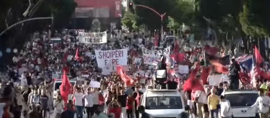 mastrhimi protesta