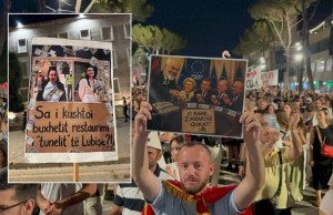 pankarta edi rama balluku protesta