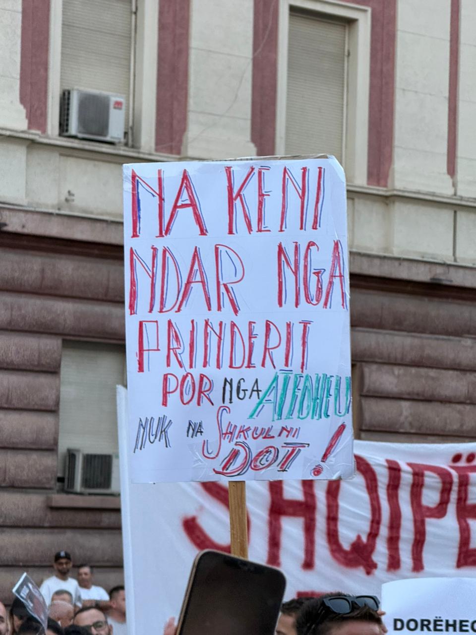 pankartat protesta 24 (5)