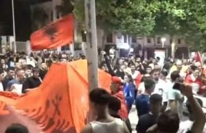 parlamenti proteste