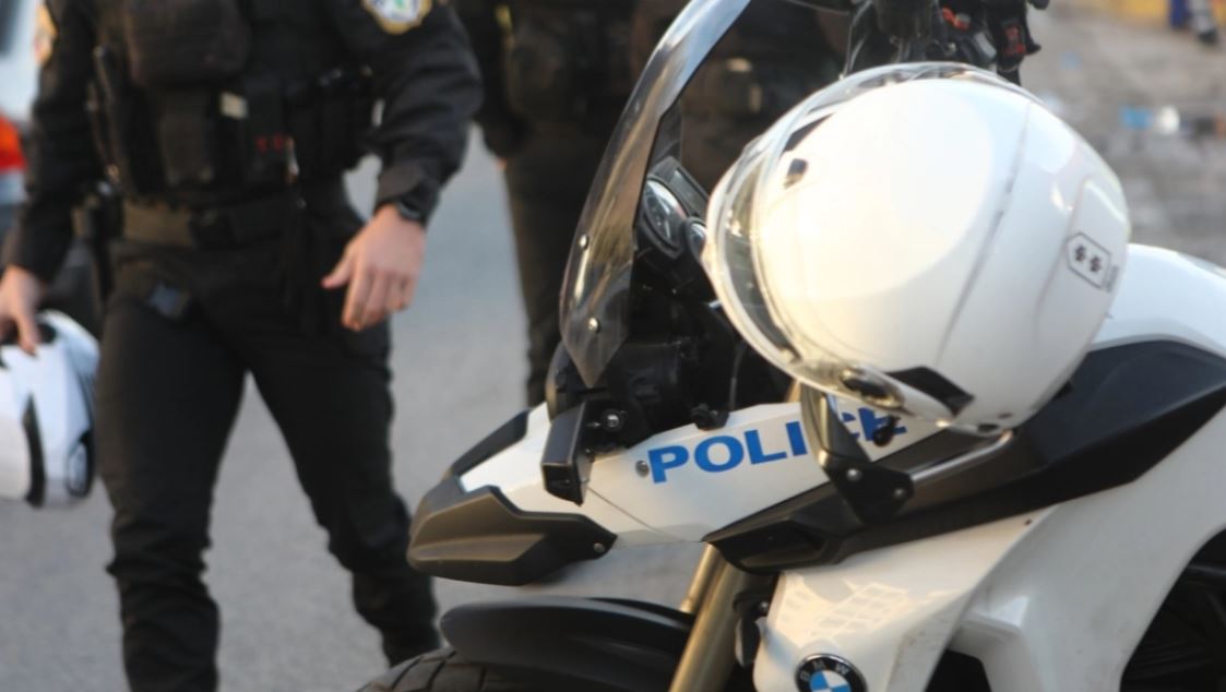 ish-futbollisti-i-njohur-ne-rrjetin-e-kokaines-te-arrestuar-edhe-nje-oficer-policie-e-nje-roje-sigurie-dy-nga-kodet-e-grupit-gati-per-lufte-dhe-priami-do-bjere