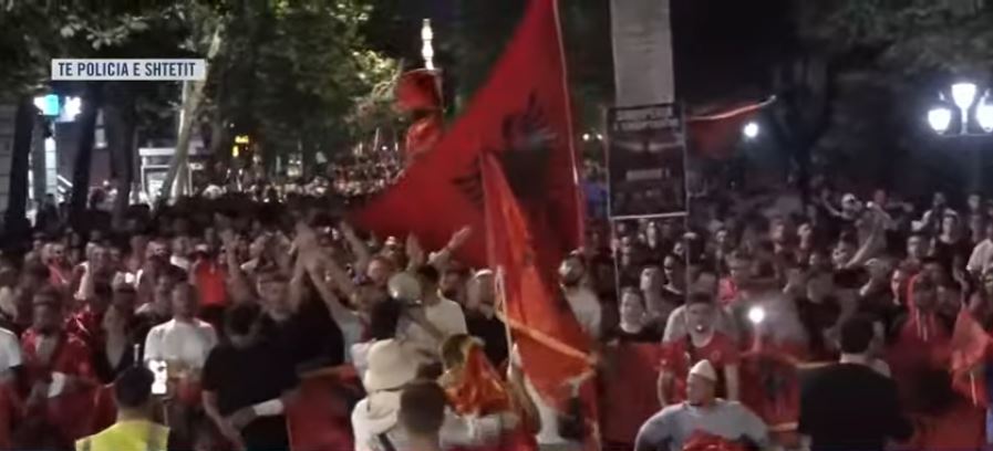 policia protesta