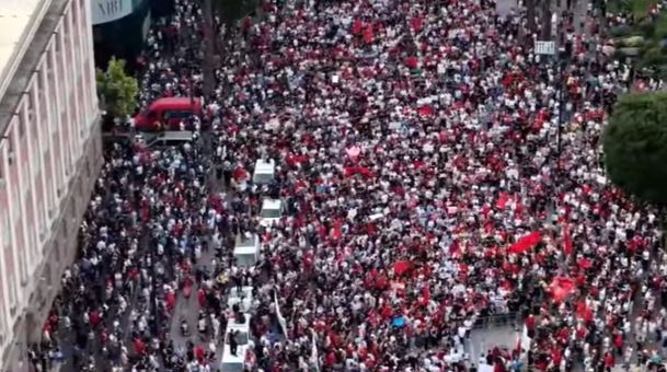  Rama ka ndërtuar Romën e tij të kullave   Protestuesi akuza Ramës  Ka 13 vjet që na gënjen dhe do që të na përzësh  ne nuk largohemi nga sheshi 