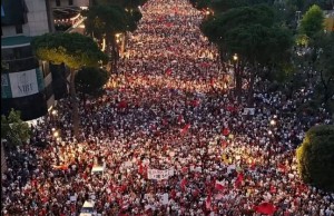 protesta e madhe