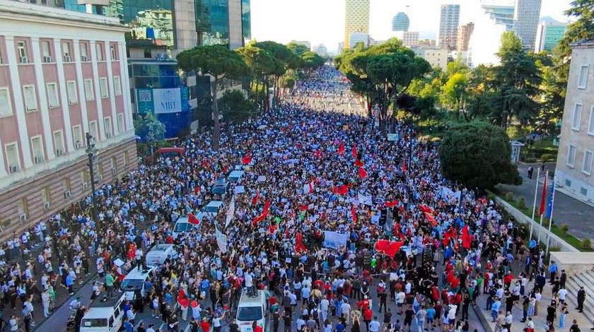 protesta ne tirane zverneci (2)