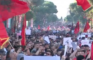 protesta ne tirane zverneci
