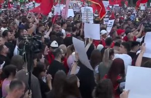 protesta per zvernecin