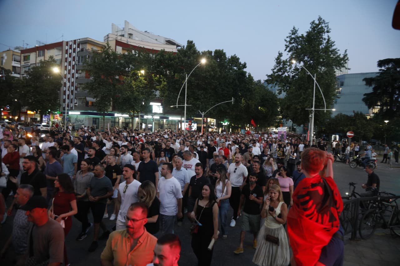 protesta tirane dita e 9, 8 qershor (3)
