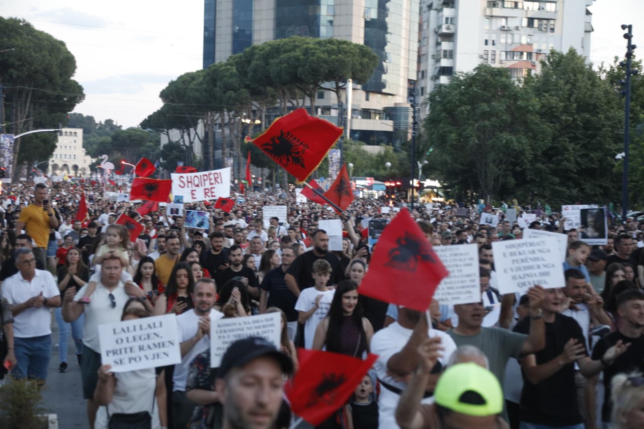 protesta tirane marshimi (8)