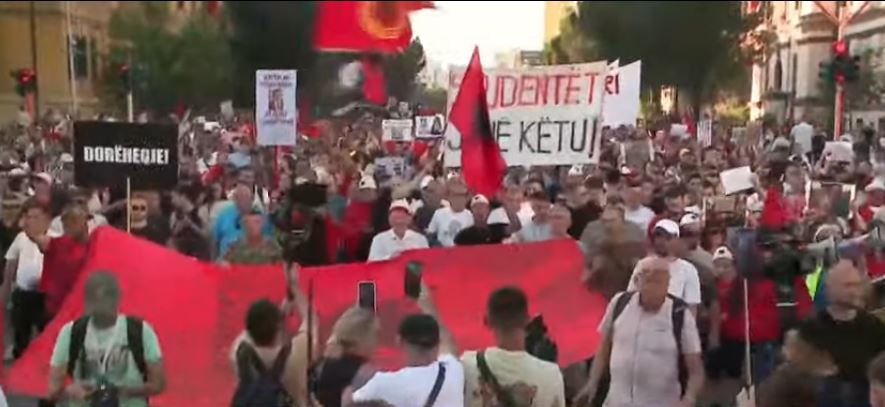 protestaaaaaaa