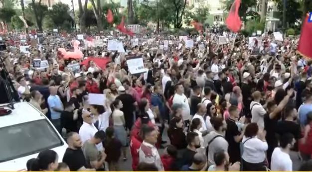 protestaaaaaaaaaaaaaa