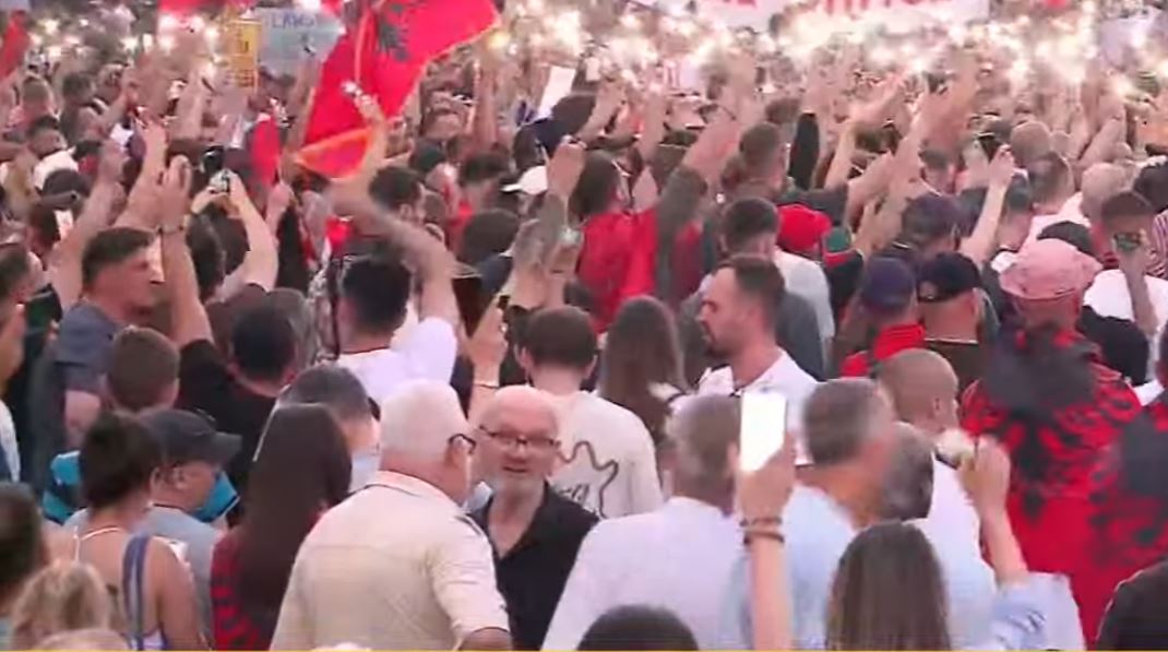 proteste dorhwheqje