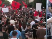 VIDEO/ “Më quajti bastard pse mbrojta Durrësin”- Qytetari me aftësi të kufizuara akuzon kryeministrin për bullizim: Flet për investime strategjike, por ne s’kemi as karroca! I verbër është ai