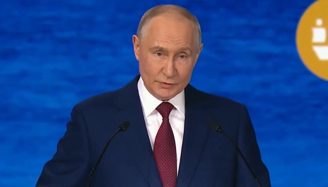 Putin sulmon Perëndimin nga Forumi Ekonomik i Shën Petersburgut  Elitat evropiane po shkaktojnë kaos  duan që të përfshijnë edhe vende të tjera 