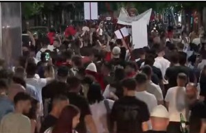 qytetare proteste rruge tirane