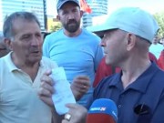 VIDEO/ “Me pensionin që ka rritur as një kile kocka nuk ble dot”- Qytetarët të revoltuar në protestë: Rama qërohu, po vuajmë për bukë e ilaçe!