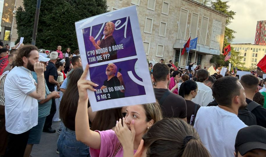 rama meme proteste