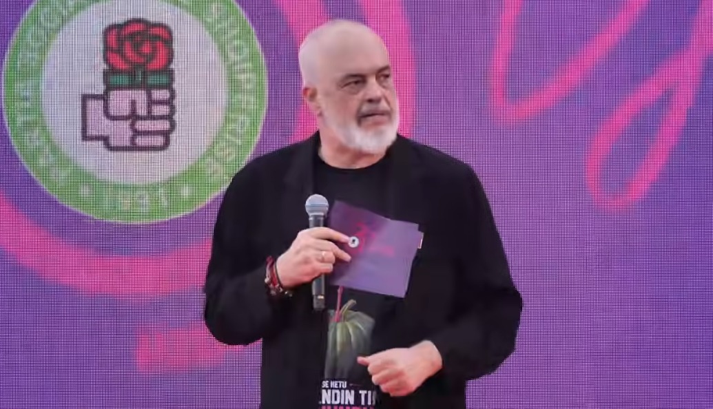 Protesta për dorëheqjen e tij  Rama  Parullat po frymëzojnë dhunë  Po sikur të na thoshte Italia dhe Greqia ikni andej nga keni ardhur
