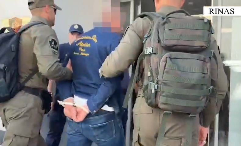 EMRAT  Finalizohet ekstradimi  6 shqiptarët e kapur në Dubai vijnë në Rinas