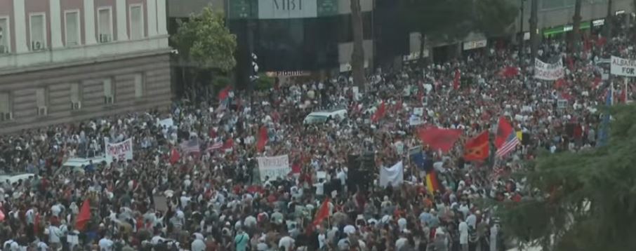 sheshi protestes kryeministria