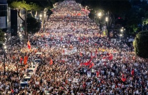 Foto e publikuar nga The Guardian