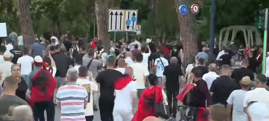 tensione protesta