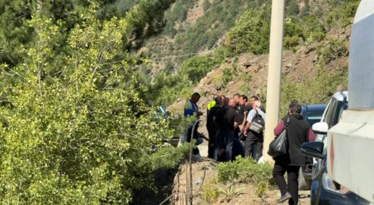 Dyshohet se kishte qenë i implikuar në eliminimin e Anton Kelit 6 vite më parë  detaje nga vrasja e Valter Lleshit  45 vjeçari i kishte shpëtuar edhe një atentati me   