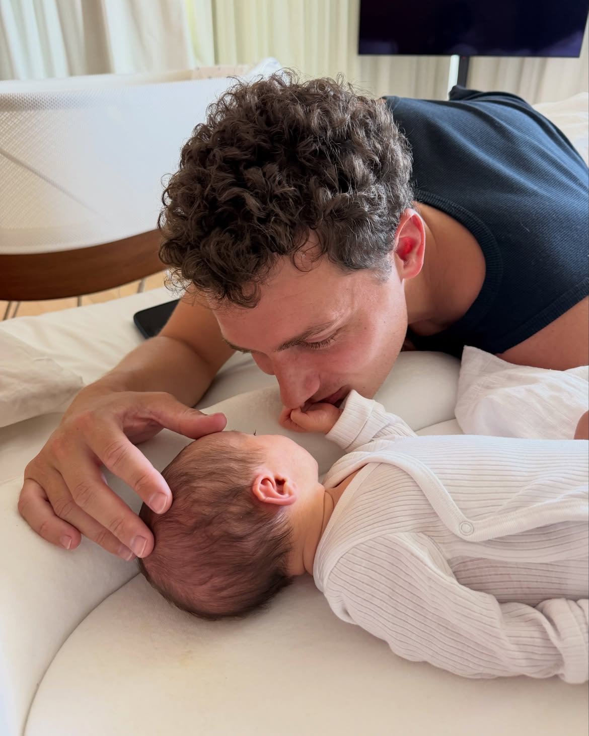 Benjamin Pavard klofina pnishi (2)