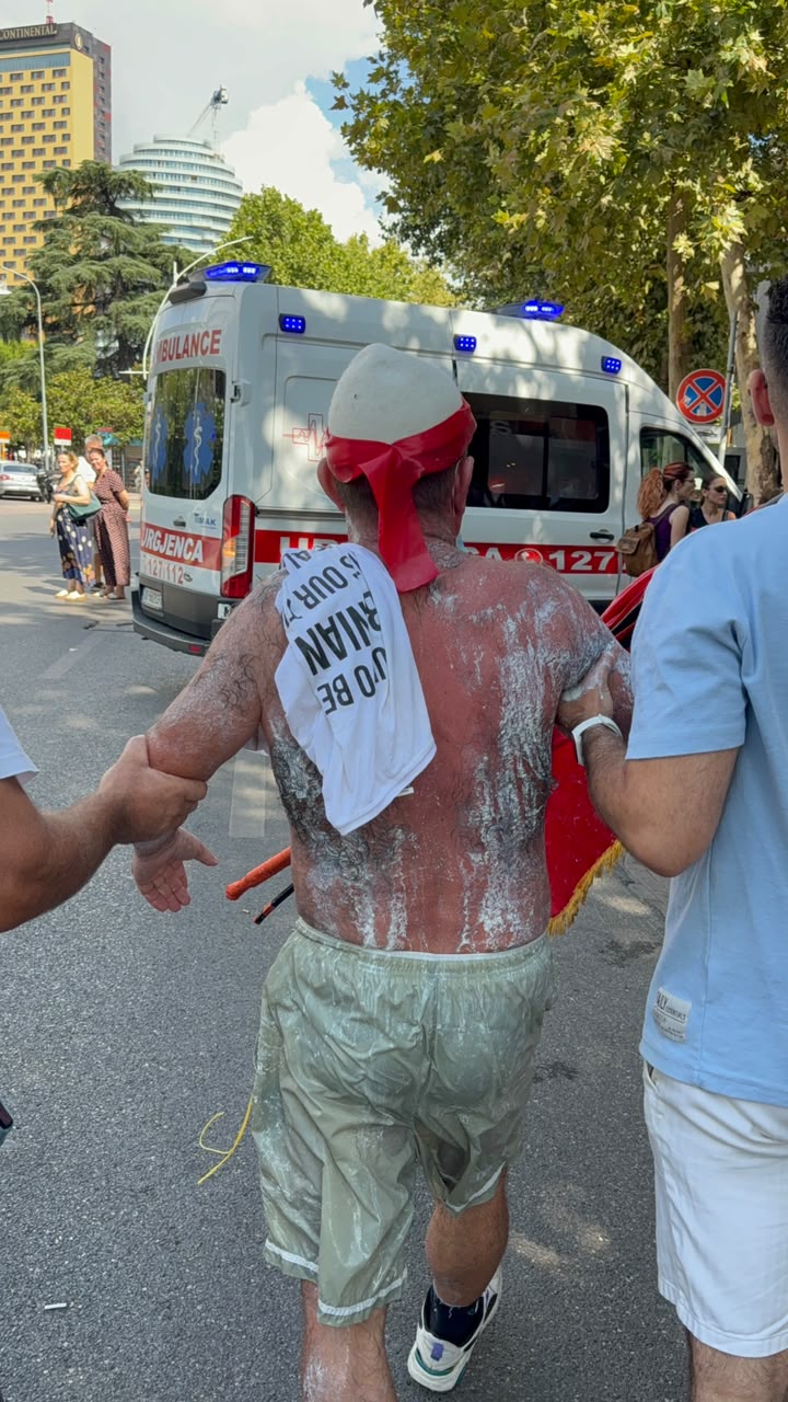 Lendohet qytetari merr ndihmen (1)
