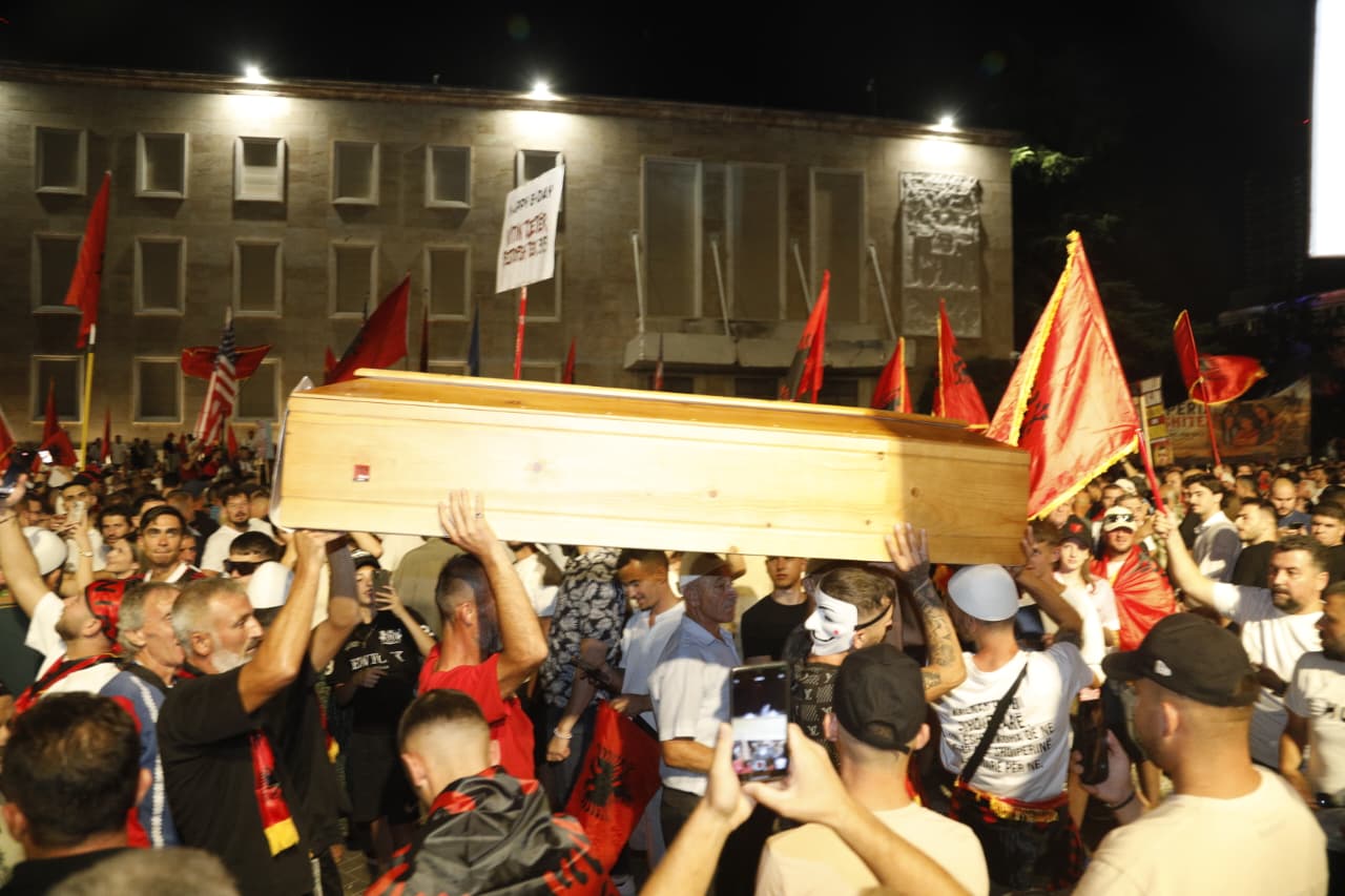 PROTESTA E 35 (8)