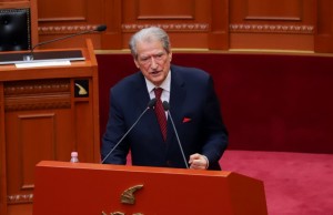 Sali Berisha akuza Rames