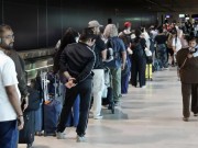 “Sistemi i ri kufitar i BE shkakton probleme në aeroporte” – DW: Vonesa dhe radhë të gjata në kontrolle! Kërkohet pezullimi i përkohshëm gjatë sezonit të pushimeve