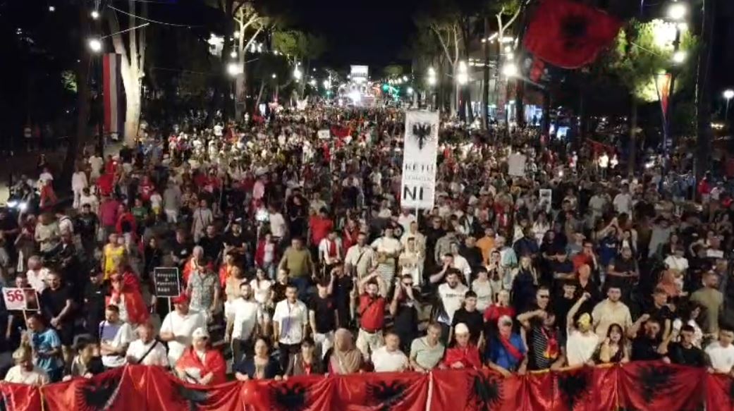 bul;evardi plot proteste