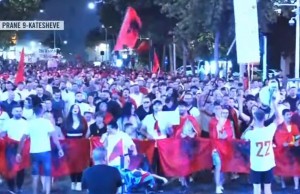parlament analfabet protesta