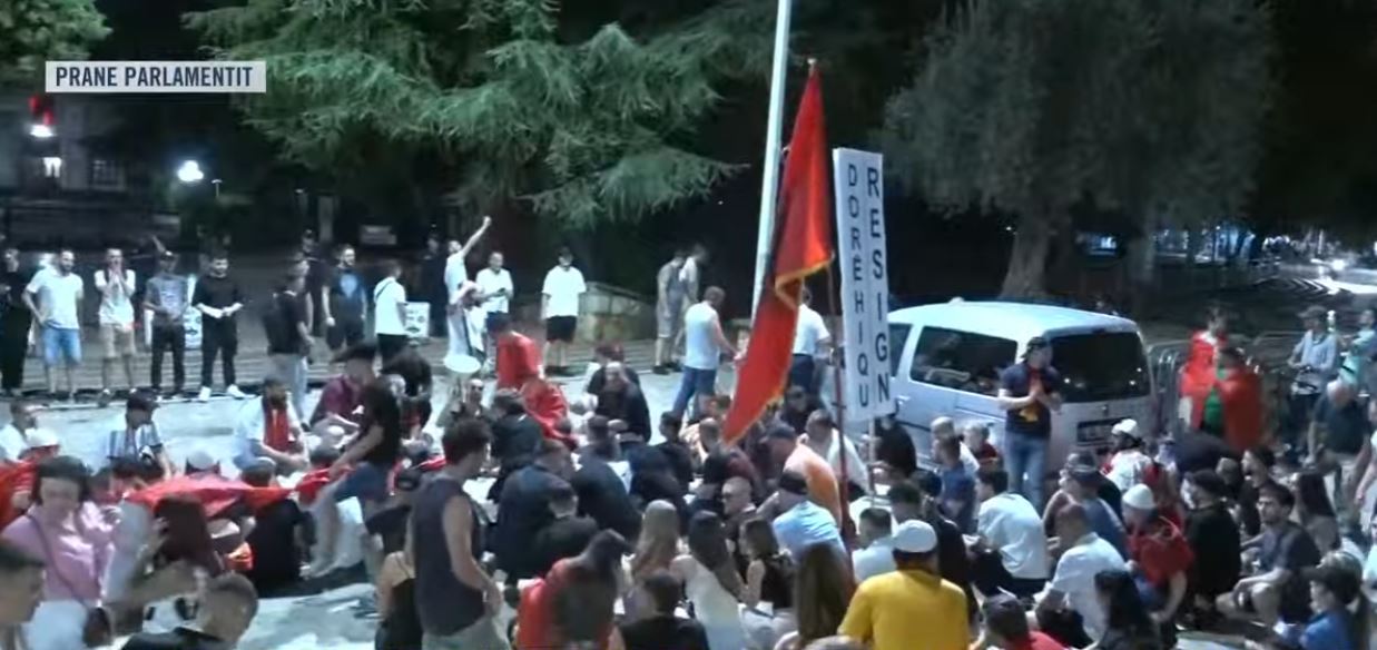 parlamenti