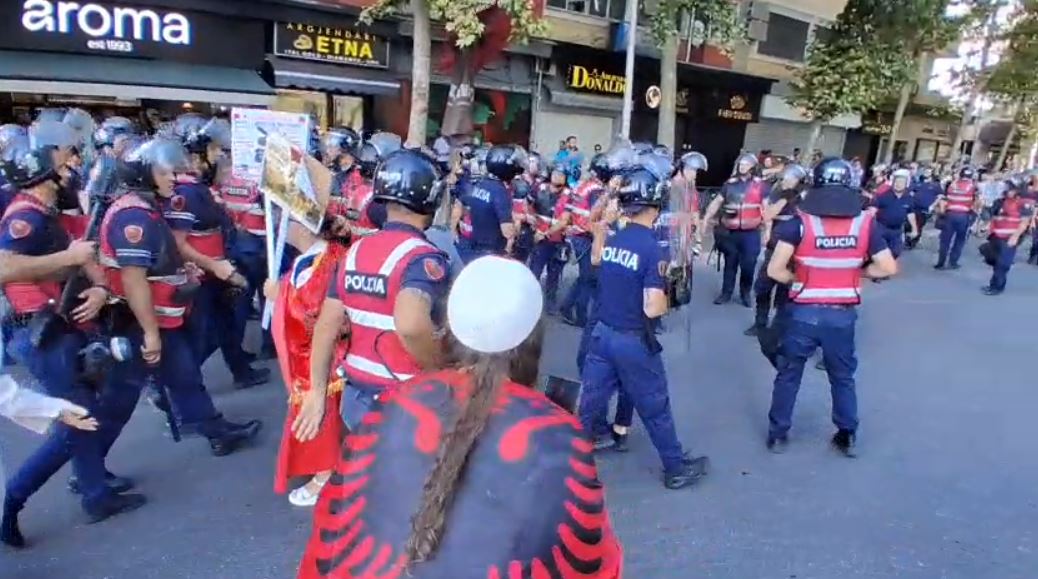 policia aksioni