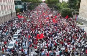 protesta pamjet me dron