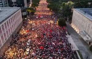 protesta pamjet me dron